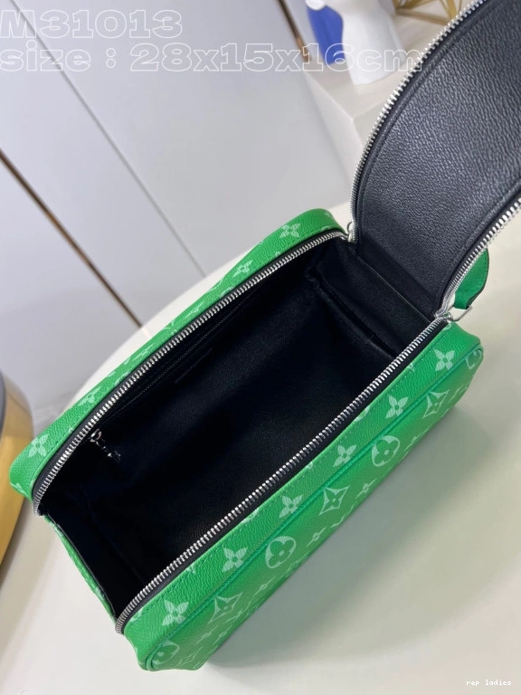 Cheap -28*15*16.5CM KIT LOUIS DOPP VUITTON 0803